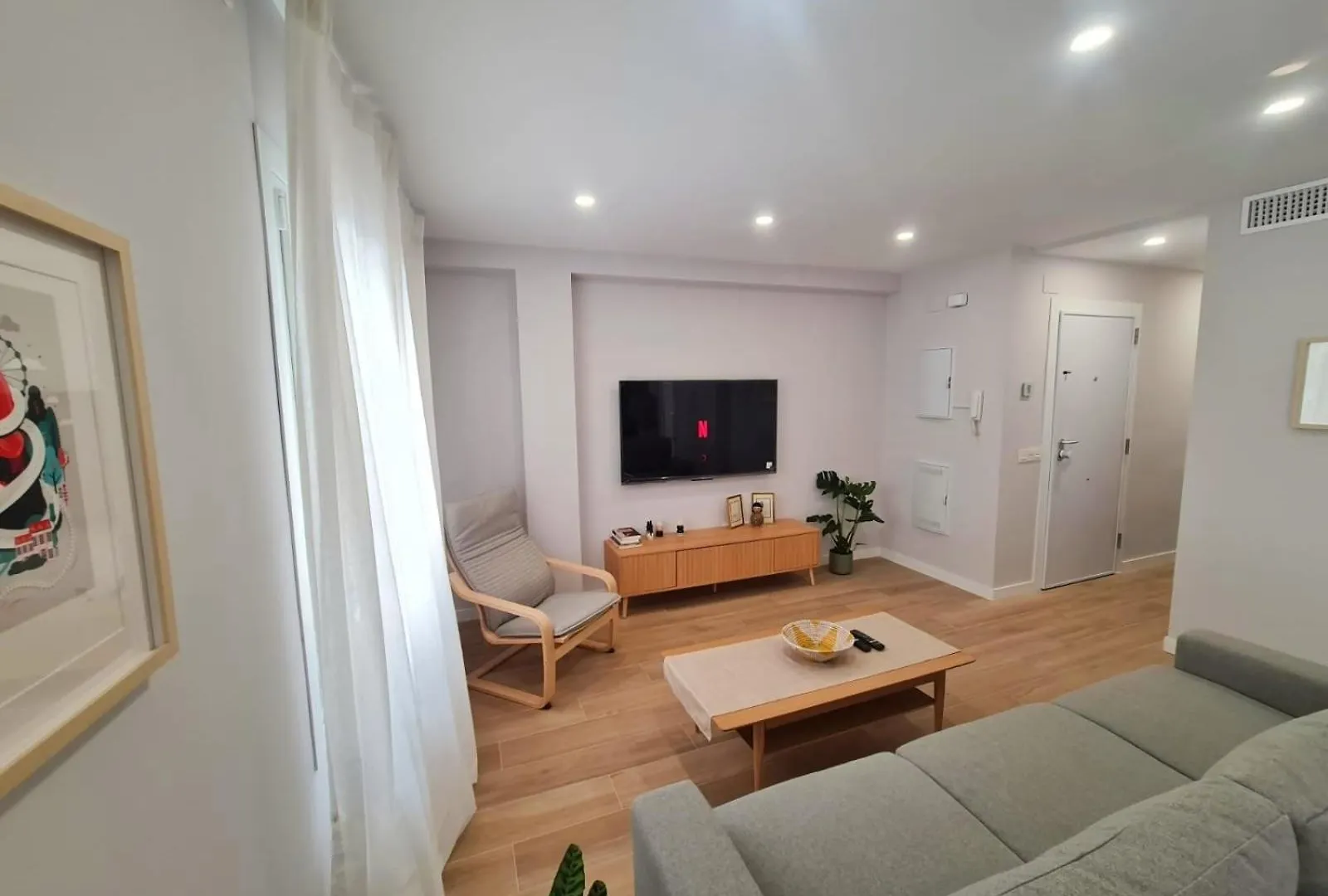 Apartment Arenas Del Este Piso En Las Playas Del Palo Malaga Spain